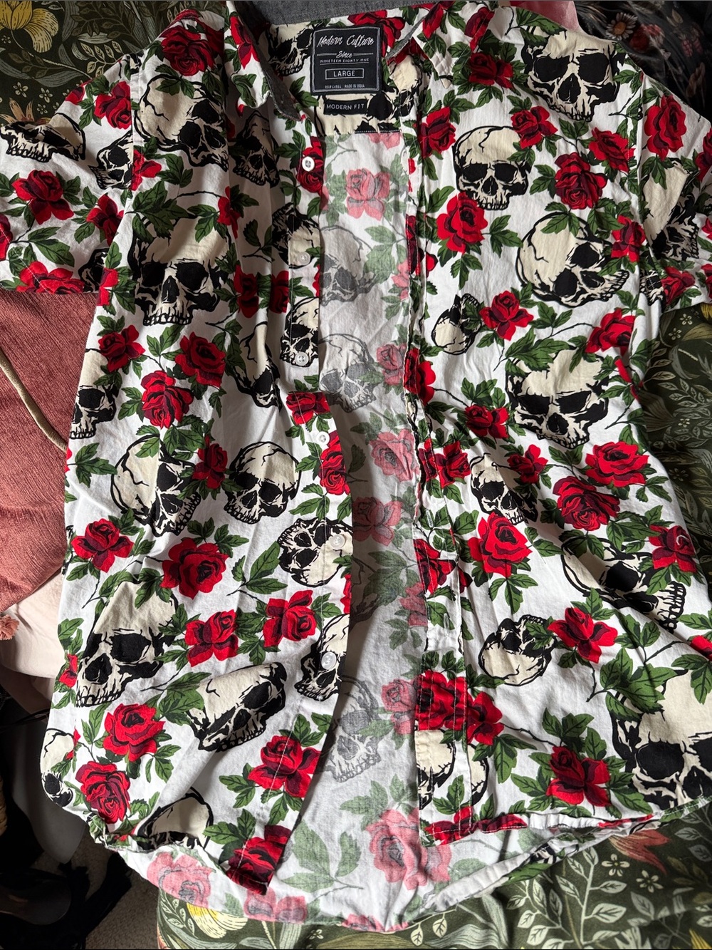 Modern Culture Skull & Red Rose Button-Up Shirt Large